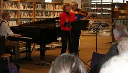 Te og tónlist - Tvær á palli með einum kalli...