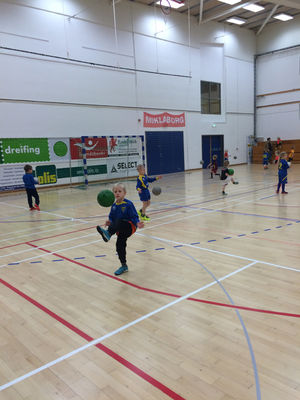 Leikskólabörn heimsækir Íþróttafélagið Gróttu