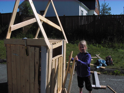 Börn á smíðavellinum Börn á smíðavellinum