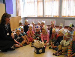 Sólborg 25 ára - Börn gefa listaverk