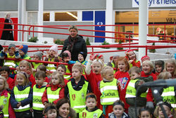 Leikskólabörn á Eiðistorgi