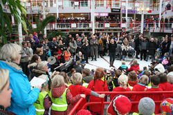 Leikskólabörn á Eiðistorgi