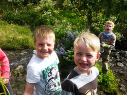 Esjuferð barna á leikjanmámskeiði 2012