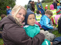 Börn á leikjanámskeiði