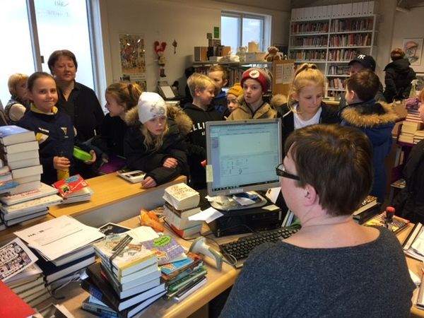 Heimsókn grunnskólabarna í Bókasafn Seltjarnarnes Heimsókn grunnskólabarna í Bókasafn Seltjarnarnes