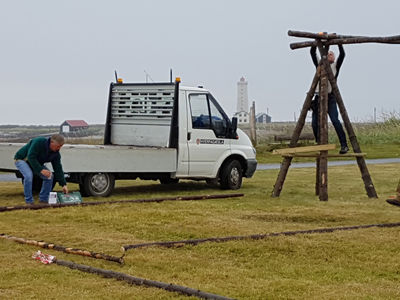 Trönur reistar Trönur reistar