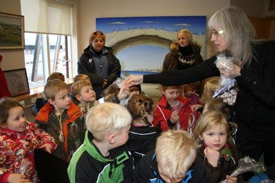 Heimsókn leiskólabarna til bæjarstjóra