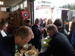 Vöfflukaffi í Áhaldahús Vöfflukaffi í Áhaldahús