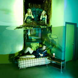 Leiksýninginn Hnykill