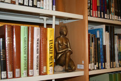 Myndlistasýning í Bókasafni