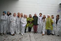 Eldri borgarar og grunnskólanemar graffa í undirgöngum