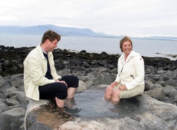 Jónmundur Guðmarsson, bæjarstjóri og Sólveig Pálsdóttir, formaður menningarnefndar