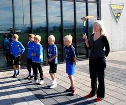 Ásgerður Halldórsdóttir ásamt drengjum úr Gróttu