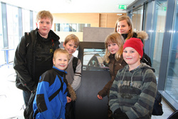 Tölvustandur með margmiðlunarefni