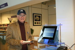 Sjálfsafgreiðsluvél, Viðar Hjartarson