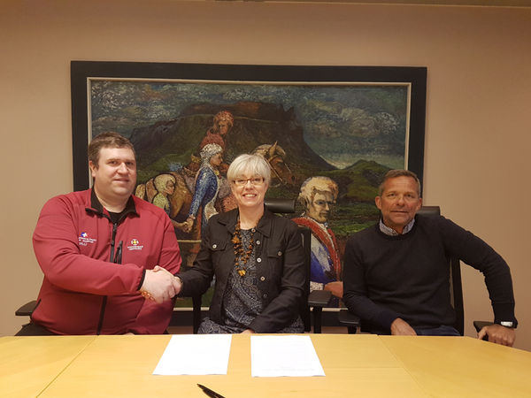 Vilhjálmur Halldórsson, ásgerður Halldórsdóttir og Haukur Geirmundsson Vilhjálmur Halldórsson, ásgerður Halldórsdóttir og Haukur Geirmundsson