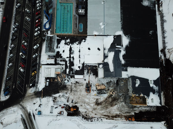 Niðurrif við íþróttamiðstöð Niðurrif við íþróttamiðstöð