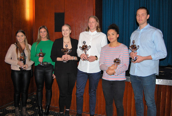 Tilnefndir til íþróttakonu og íþróttamanns 2017 Tilnefndir til íþróttakonu og íþróttamanns 2017