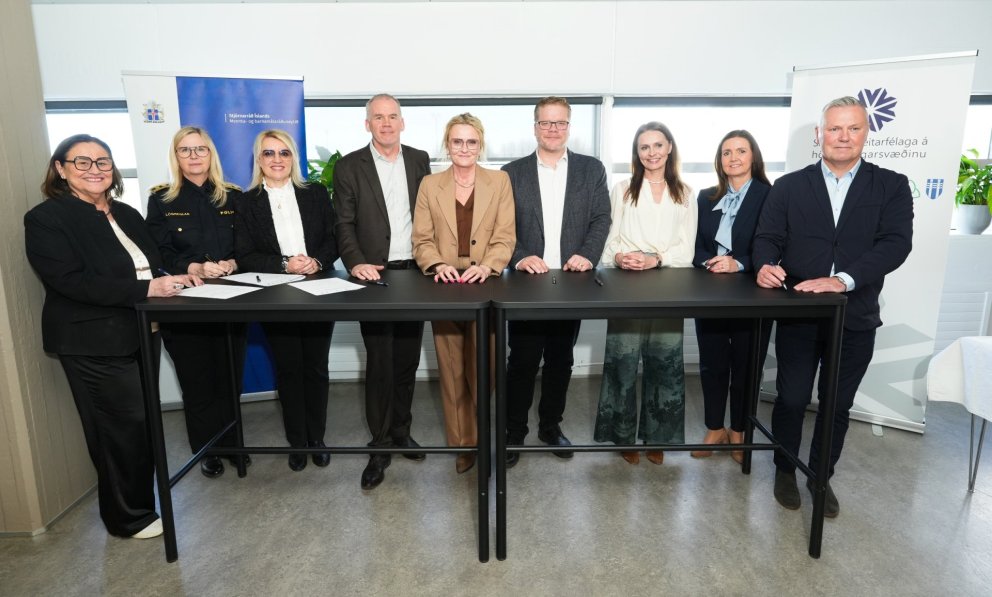 Inga Sæland mennta- og barnamálaráðherra, Halla Bergþóra Björnsdóttir lögreglustjóri höfuðborgarsvæð&hellip;