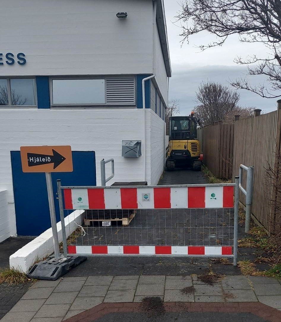 Framkvæmdir Veitna á háspennustreng við Lindarbraut og Nesbala