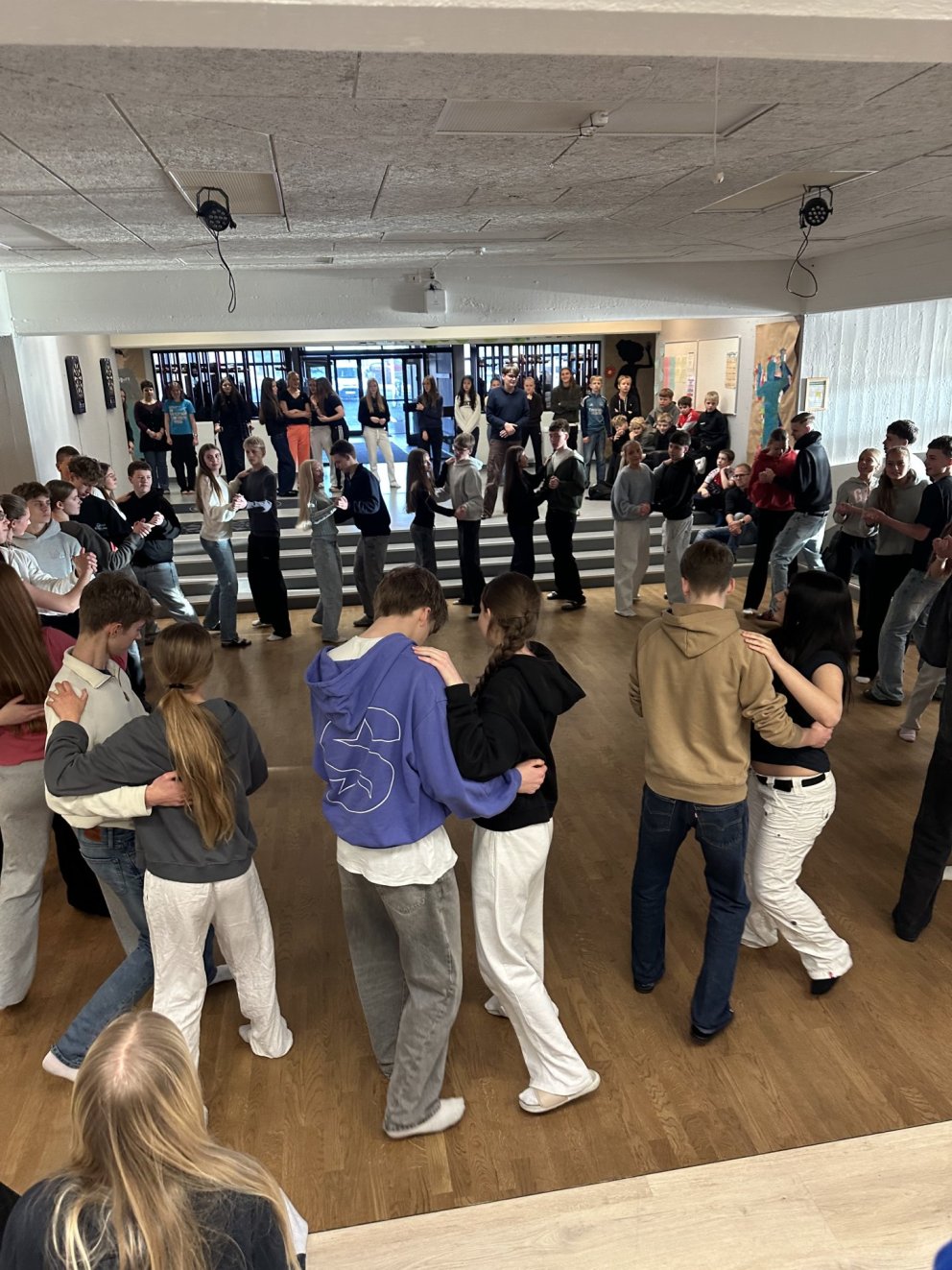 Undirbúningur fyrir 1.des skemmtun