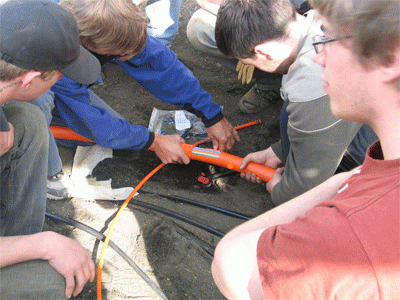 Lagning ljósleiðara hafin