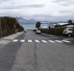 Zebra göngubrautir komnar á strandirnar tengt göngustígnum frá kirkjunni að Höfgörðum.