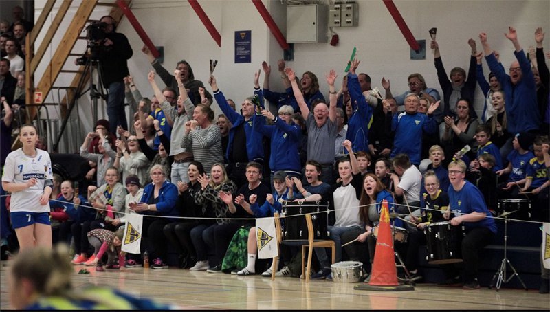 Stelpurnar komnar áfram eftir stórsigur á Fram í gær.