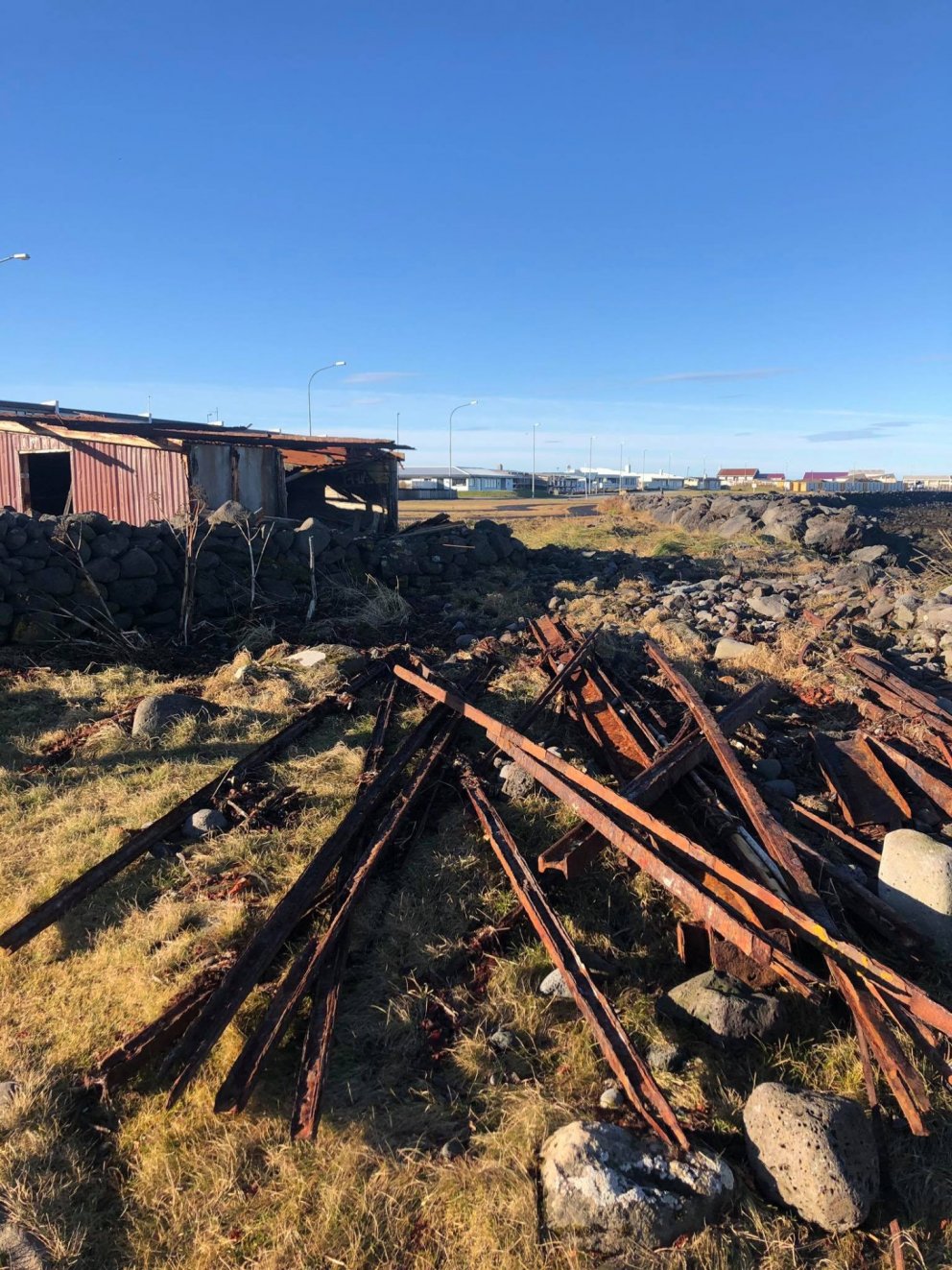 Kofi við Norðurströnd sem skapar hættu verður fjarlægður um helgina