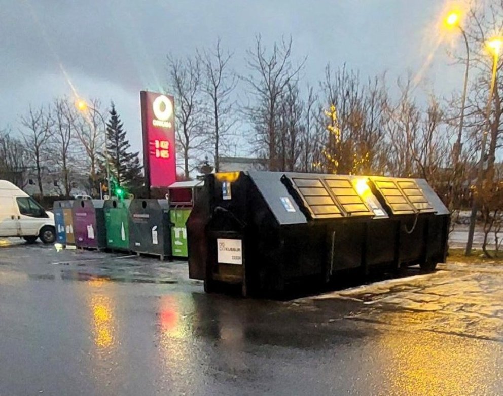 Gámar fyrir pappa á Eiðistorgi og við smábátahöfnina