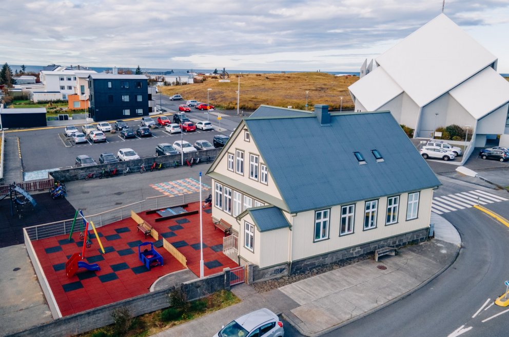 Starfsemi nýja ungbarnaleikskólans í Gamla Mýrarhúsaskóla gengur vel