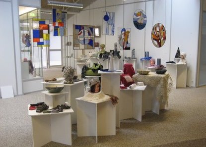 Mikil aðsókn að handverksýningu eldri bæjarbúa