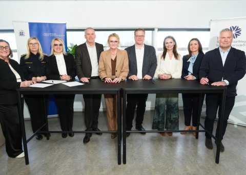 Inga Sæland mennta- og barnamálaráðherra, Halla Bergþóra Björnsdóttir lögreglustjóri höfuðborgarsvæð&hellip;