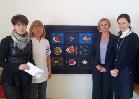 Barnaspítali Hringsins fær listaverka- og peningagjöf