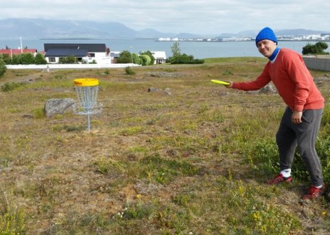 Frisbígolfvöllur opnaður á Nesinu