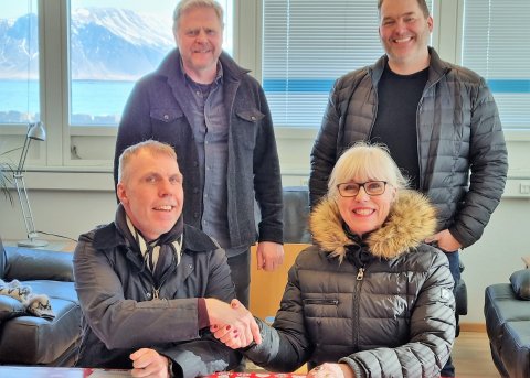 Samið hefur verið við Malbikunarstöðina Höfða hf. um malbikun á Nesveginum