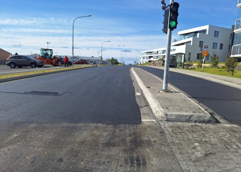 Suðurströnd opin fyrir umferð.