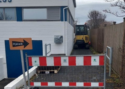 Framkvæmdir Veitna á háspennustreng við Lindarbraut og Nesbala