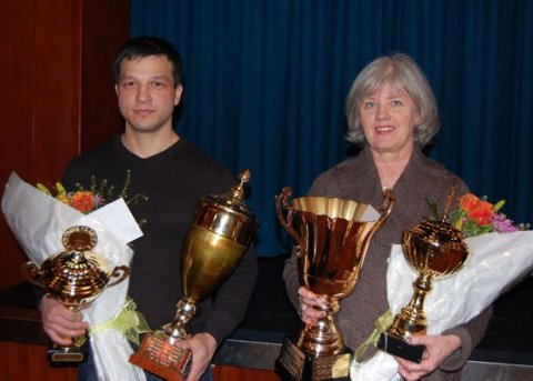 Íþróttamenn ársins 2012 eru Aron Lee Du Teitsson og Eva Hannesdótti