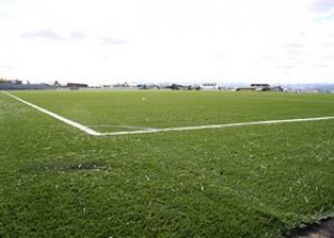 Hönnun stúku og aðstöðu við gervigrasvöll hafin