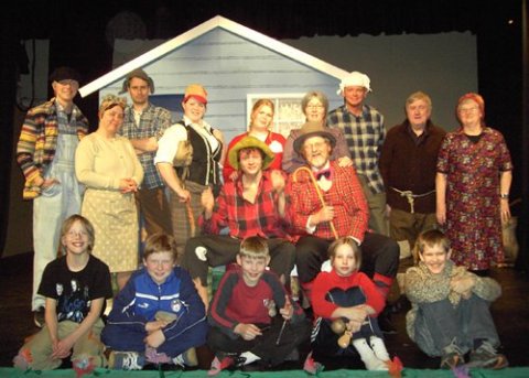 Nemendum boðið í leikhús