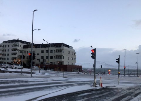 Nýju umferðarljósin á mótum Nesvegar og Suðurstrandar orðin virk