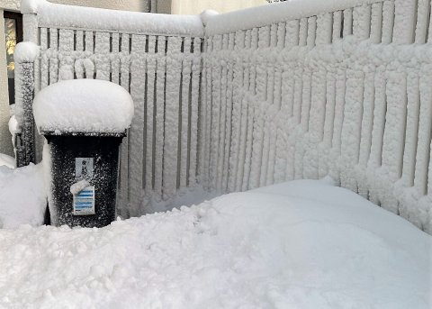 Afar mikilvægt er að tryggja aðgengi og moka frá tunnum svo hægt sé að losa þær.